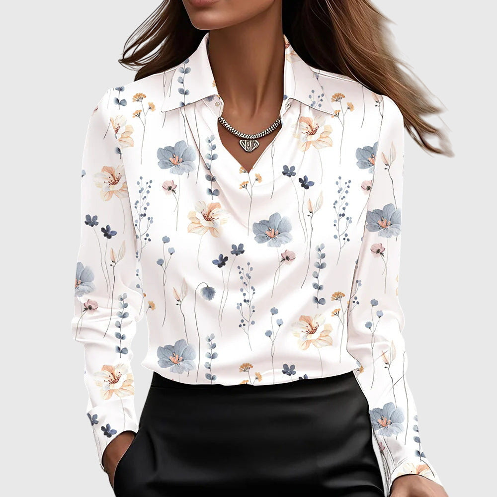 Sylvie | Satijnen Blouse met luxe glans en plooihals