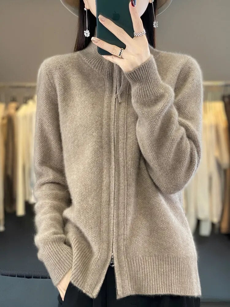Isa | Cozy Zip-Up Cardigan