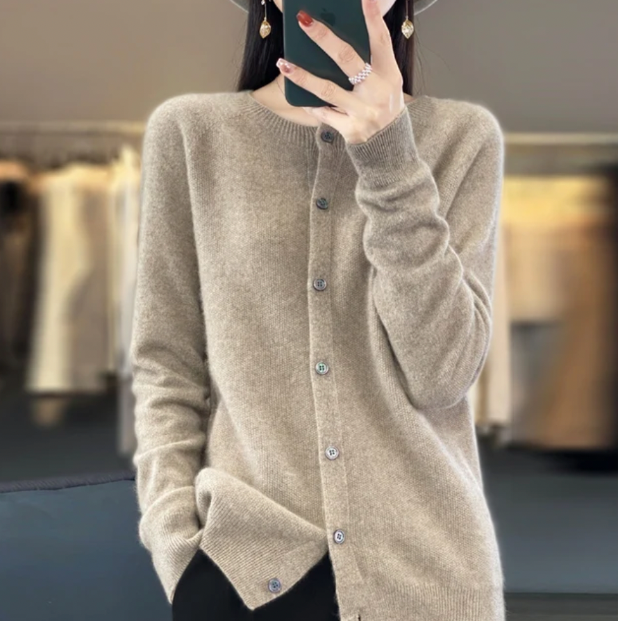 Natasha| Elegante Knoopjes Cardigan