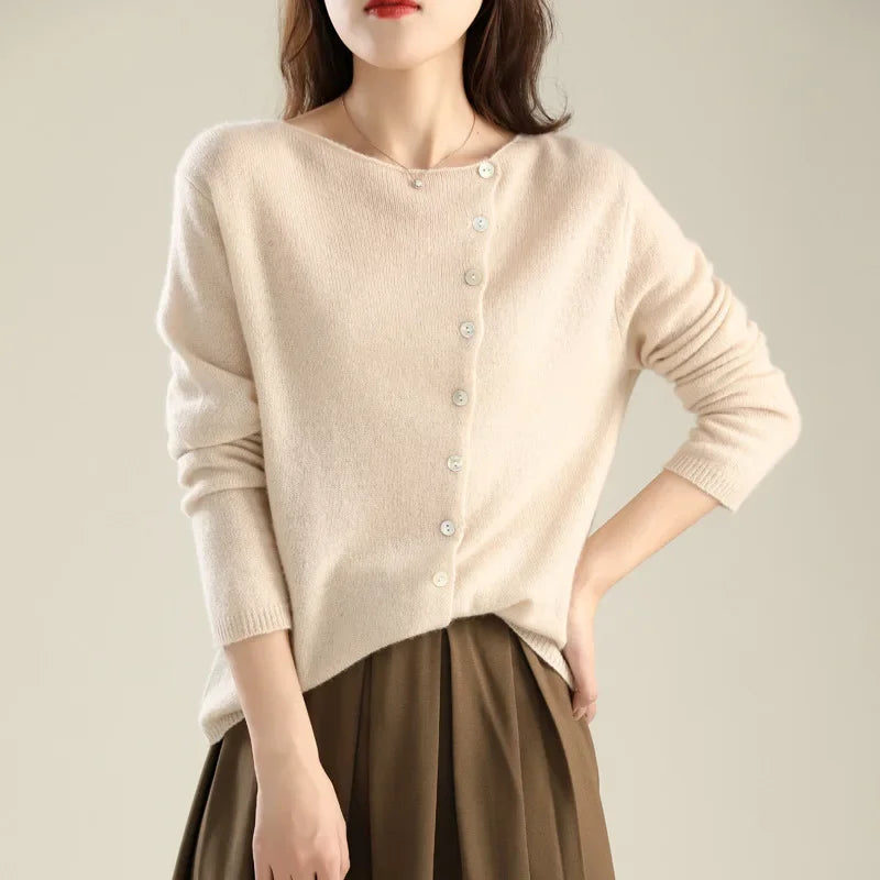 Huerta – Elegant Gebreid Herfstvestje Met Knopen